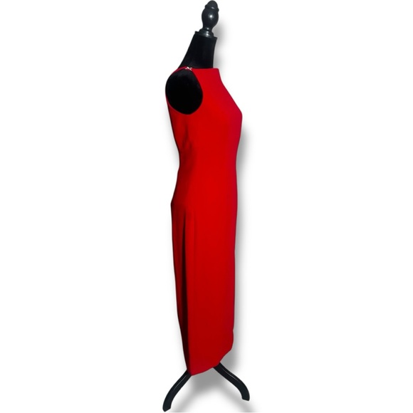 David Warren Petites Chic Form Fiting Scarlet Red Sleeveless Midi Dress - Picture 3 of 16